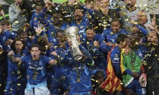 开云体育平台APP-包含切尔西主场逆转，豪取三分继续追赶领头羊的词条