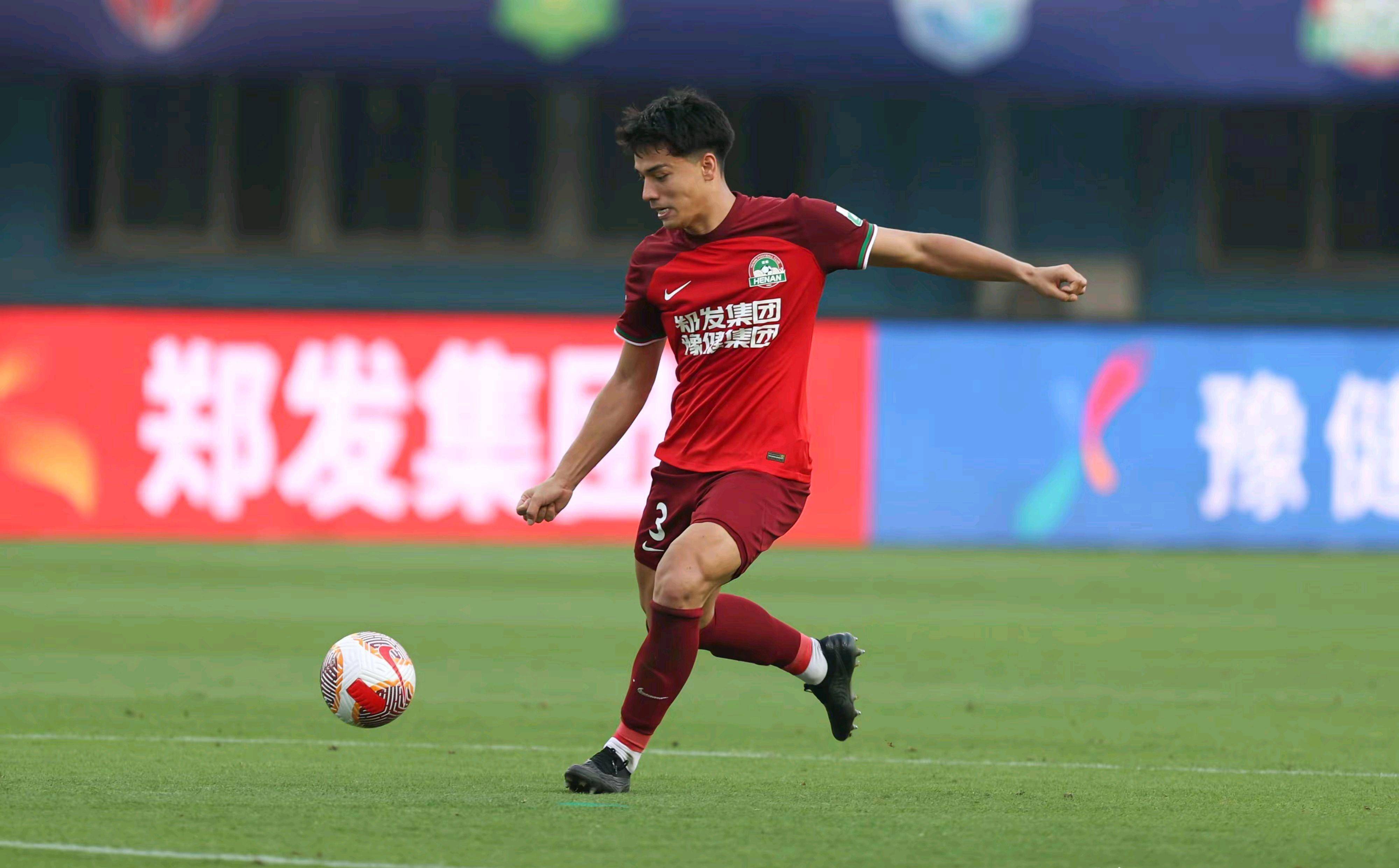 中超球员所向披靡，荣获多项国内锦标赛冠军