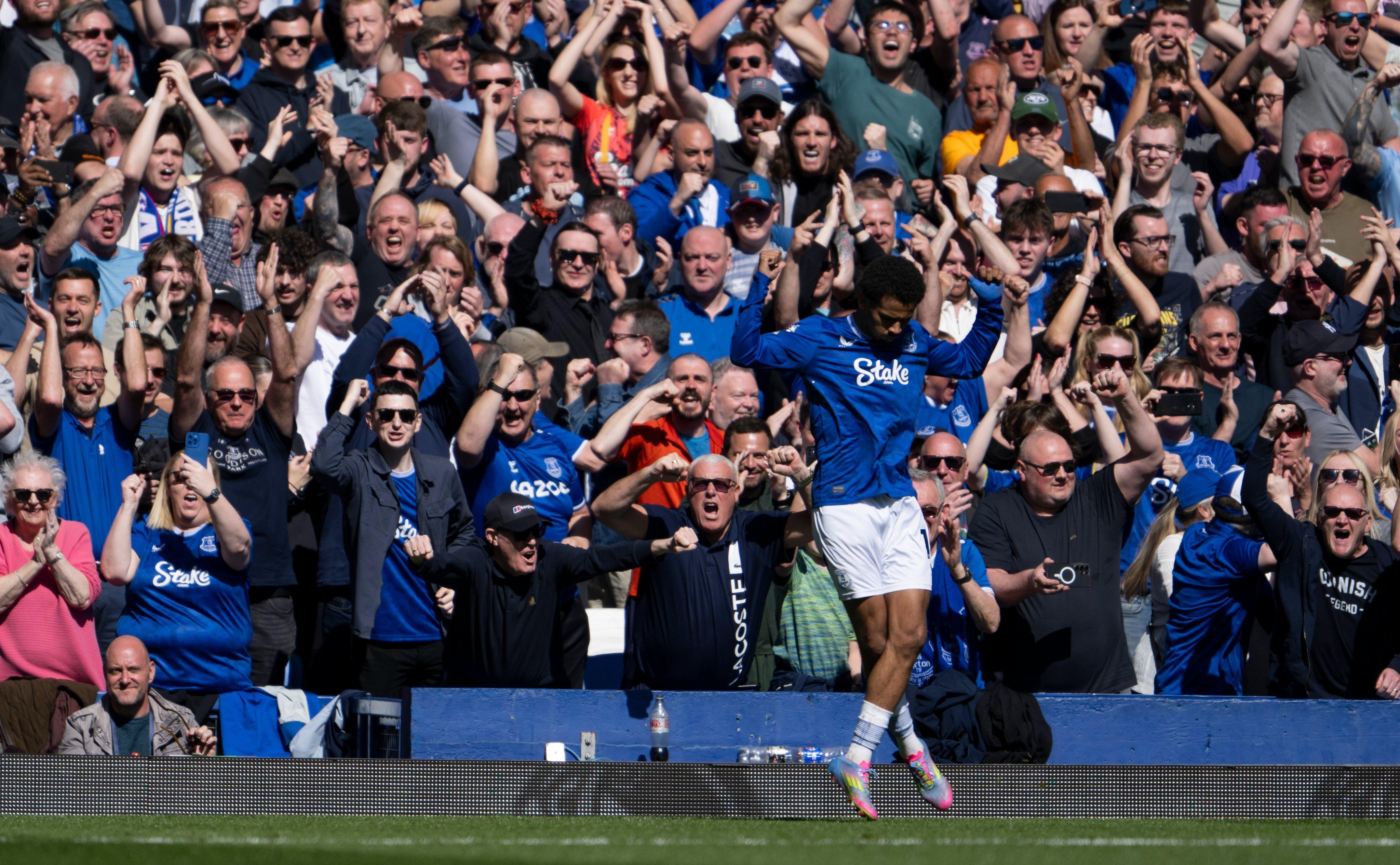 阿森纳队员备战下一轮英式足球比赛 阿森纳队员备战下一轮英式足球比赛