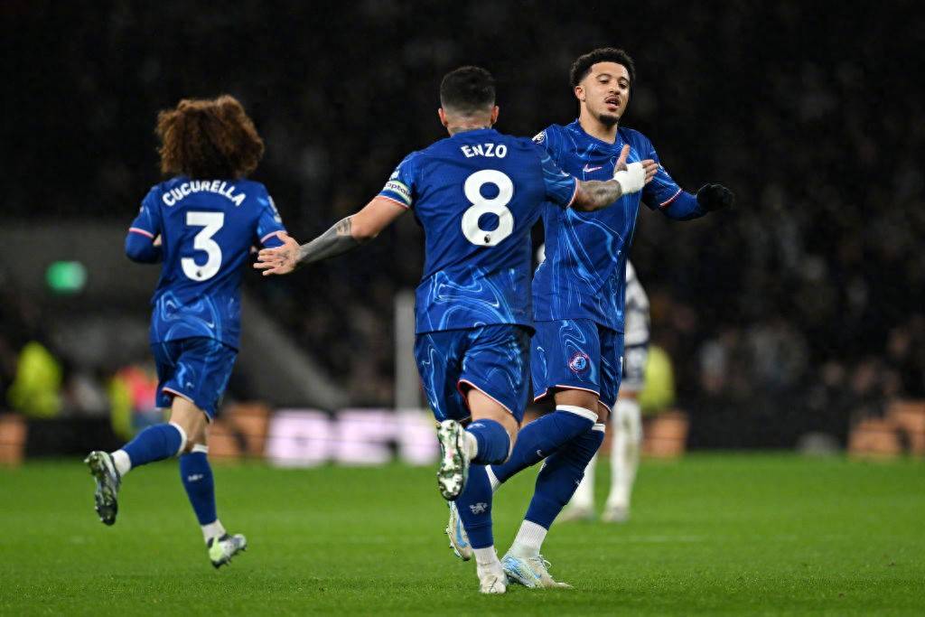 包含切尔西主场逆转，豪取三分继续追赶领头羊的词条