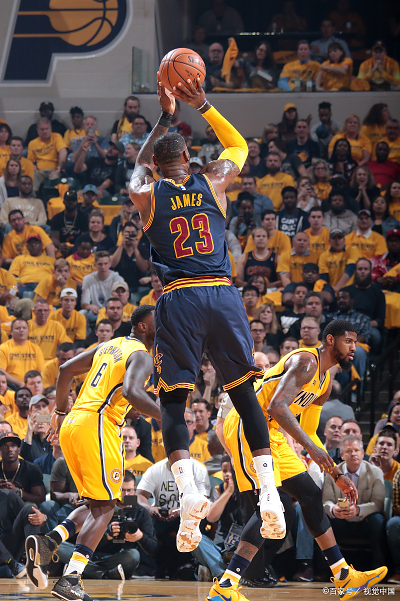 英国网球队鏖战美国网球队,费德勒打破历史纪录的简单介绍 英国网球队鏖战美国网球队,费德勒打破历史纪录的简单介绍