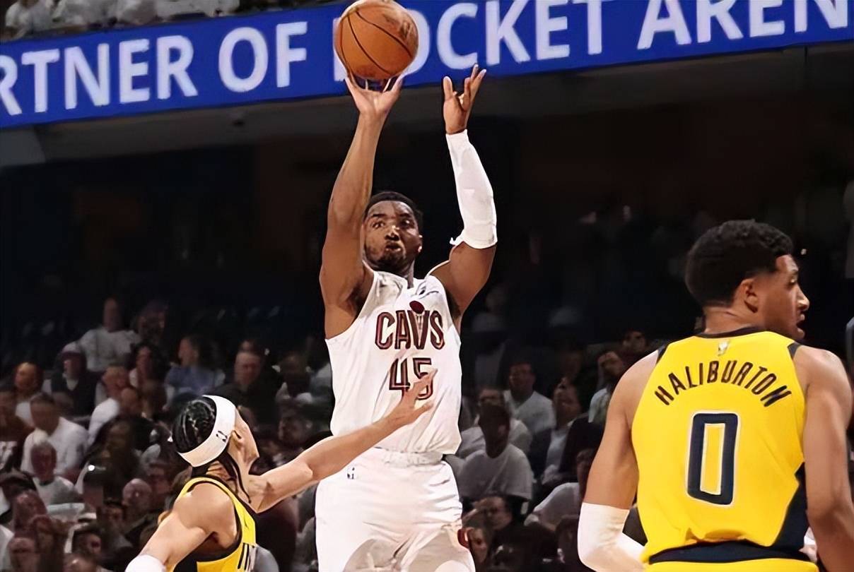 尼克斯绝杀雷霆，米切尔点燃赛场